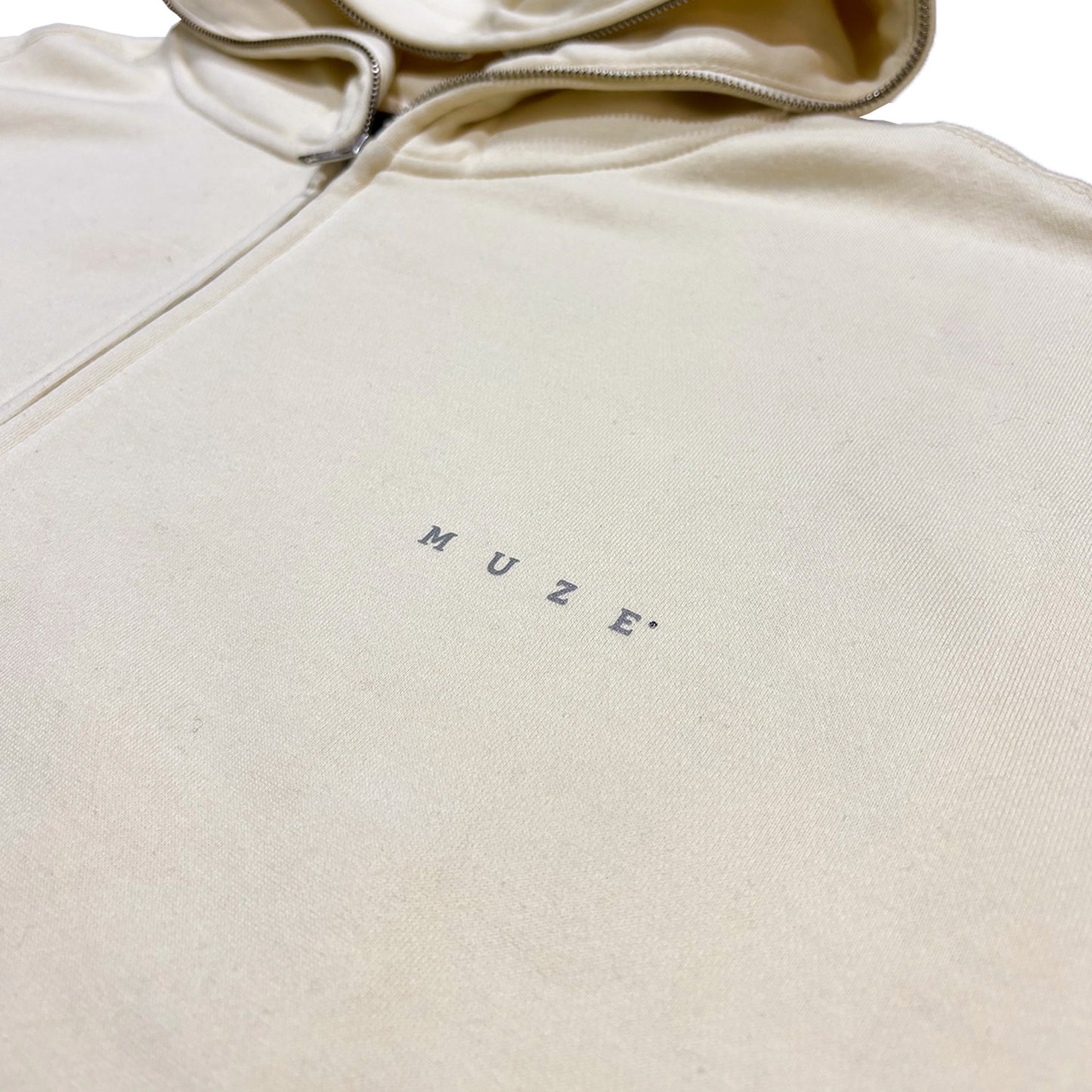 MUZE BLACK LABEL -【MUZE® LOGO REFLECTOR ZIP PK(CREAM)】ミューズ リフレクター ロゴ ジップ パーカー クリーム