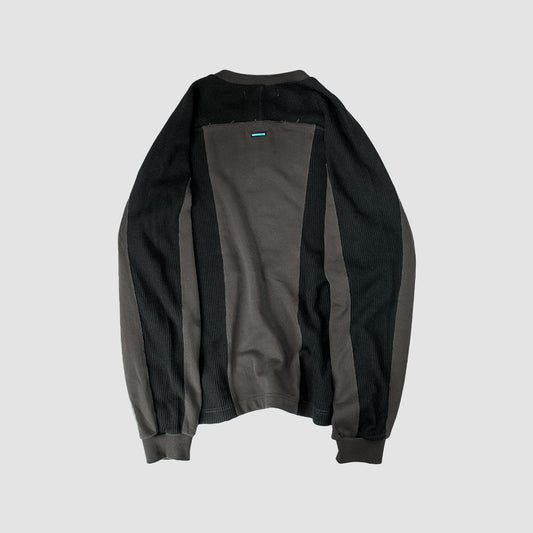 MUZE TURQUOISE LABEL - 【STRIPE HENRY NECK WAFFLE SWEAT】(BLACK×CHARCOAL)ミューズ 2023年秋冬 ヘンリーネック ワッフル スウェット ブラック チャコール