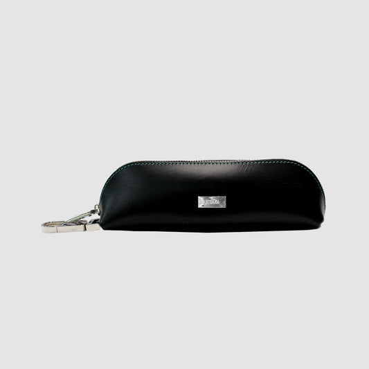 MUZE TURQUOISE LABEL - ×HIDAKA CARABINER PEN CASE(BLACK×TURQUOISE)ミューズ ヒダカ ペンケース ブラック×ターコイズ