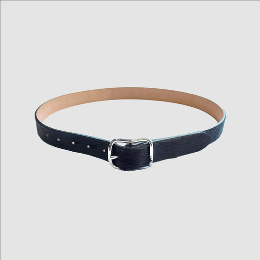 HIDAKA - COWFUR BELT (BLACK) ヒダカ カウレザーベルト ブラック