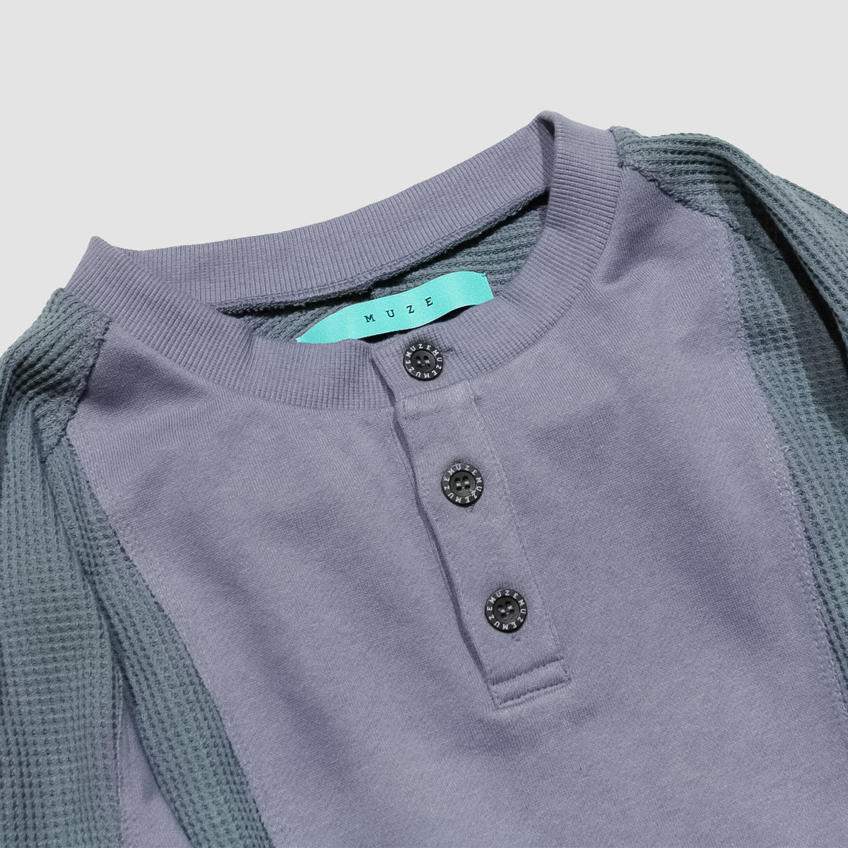 MUZE TURQUOISE LABEL - 【STRIPE HENRY NECK WAFFLE SWEAT】(L.BLUE×BLUE)ミューズ ヘンリーネック ワッフル スウェット ライトブルー ブルー