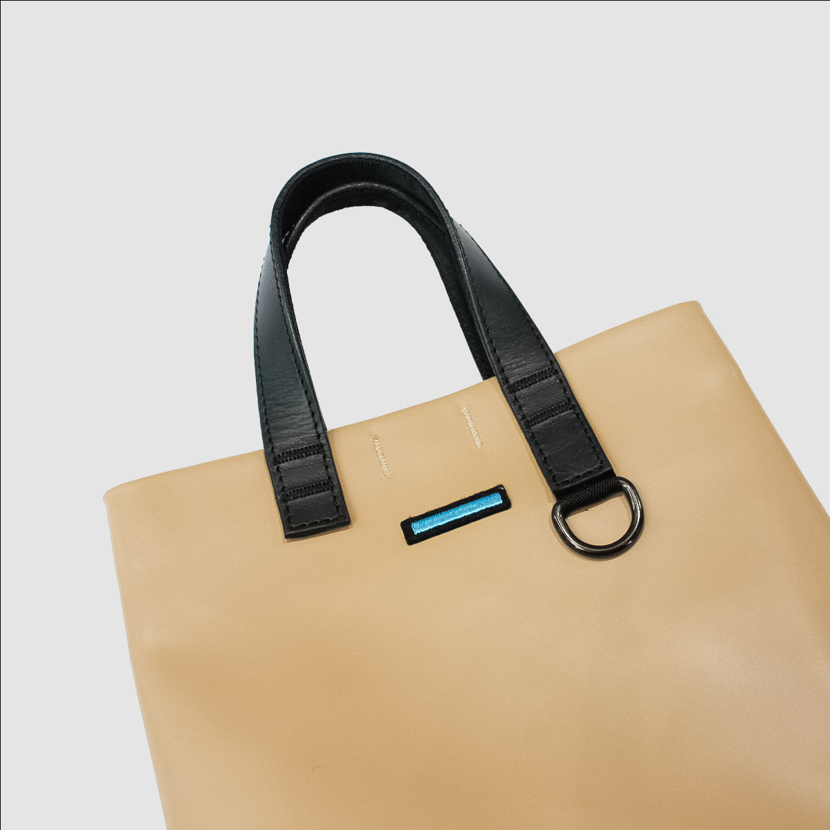 MUZE TURQUOISE LABEL - LEATHER SHOULDER BAG "Teddy" (BEIGE) ミューズ レザー ショルダーバッグ "テディ” ベージュ