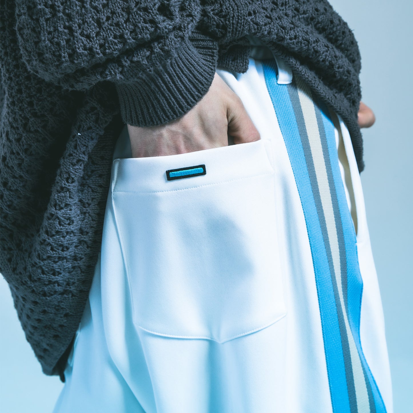 MUZE TURQUOISE LABEL - TRACK JERSEY PANTS(WHITE×TURQUOISE LINE) ミューズ 2023年春夏 ジャージスラックス ホワイト