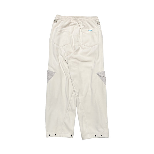 MUZE TURQUOISE LBEL -【FLEECE CURVE CARGO PANTS(WHITE)】ミューズ フリース カーブ カーゴパンツ ホワイト