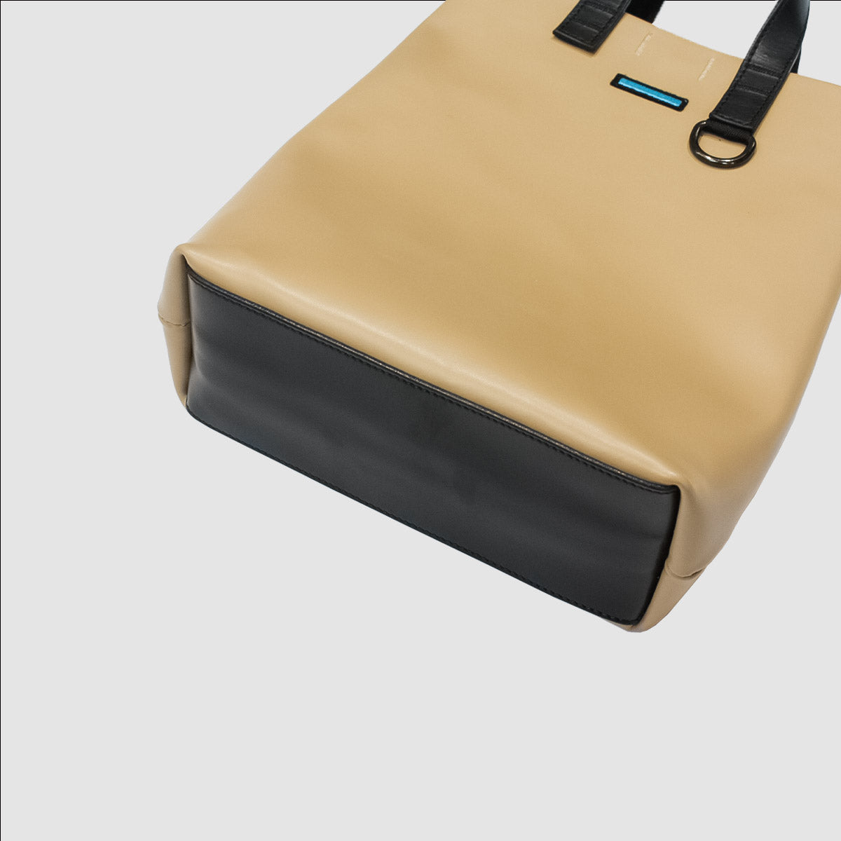 MUZE TURQUOISE LABEL - LEATHER SHOULDER BAG "Teddy" (BEIGE) ミューズ レザー ショルダーバッグ "テディ” ベージュ