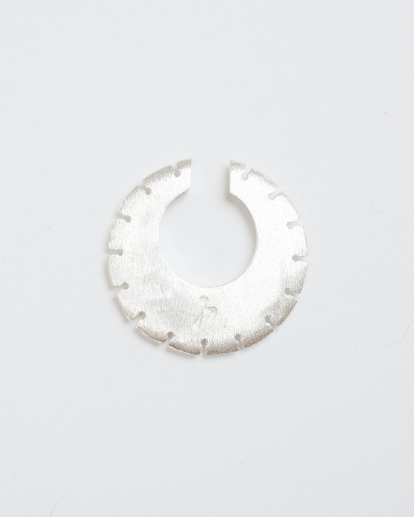 HIDAKA -【Disc Cutter Ear Cuff(SILVER)】ヒダカ ディスク イヤーカフ シルバー SV925