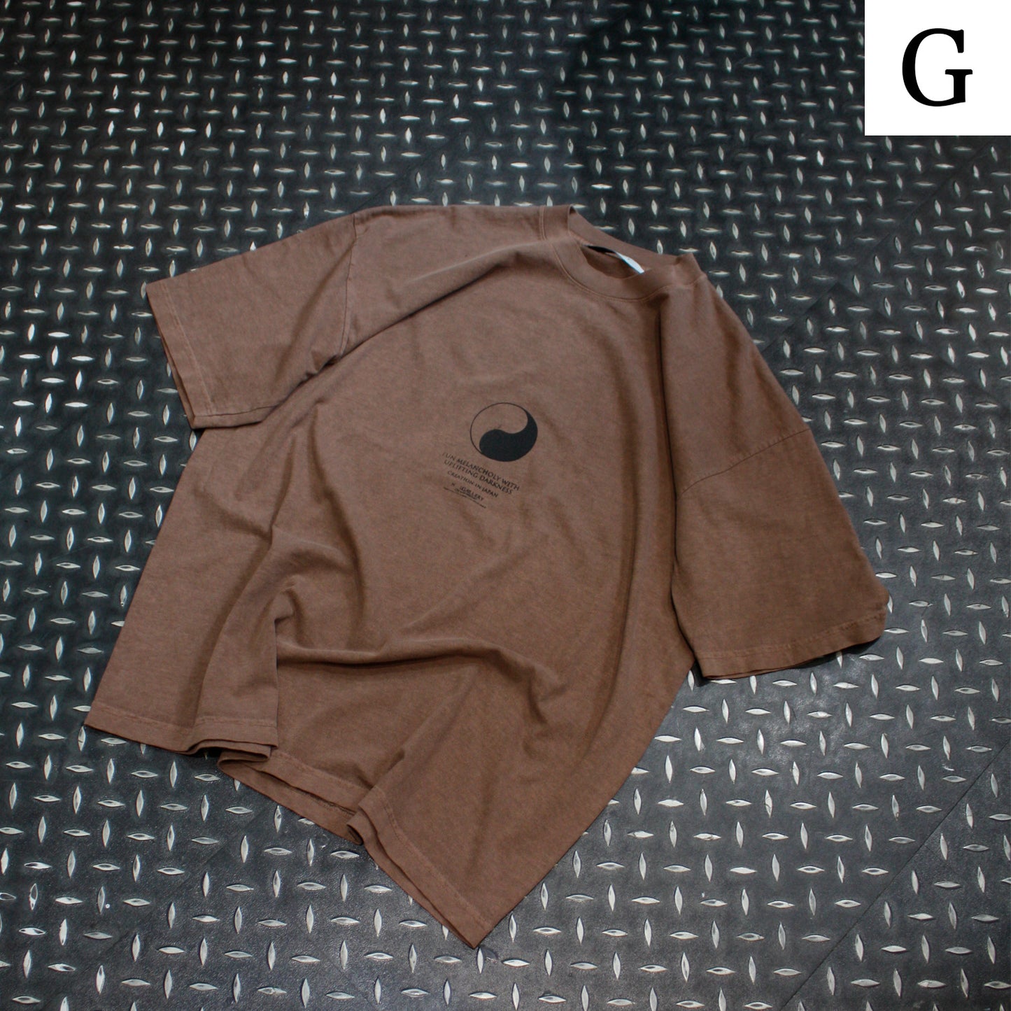 MUZE - MUZE GALLERY 5th Ltd. MINERAL WASH T-SH(BROWN) ミューズ ギャラリー 5周年 Tシャツ ブラウン