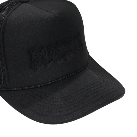 MUZE BLACK LABEL -【MUZE LOGO EMBROIDERY HIGH CROWN MESH CAP (BLACK×BLACK)】ミューズ ロゴ 刺繍 ハイクラウン メッシュキャップ ブラック ブラック