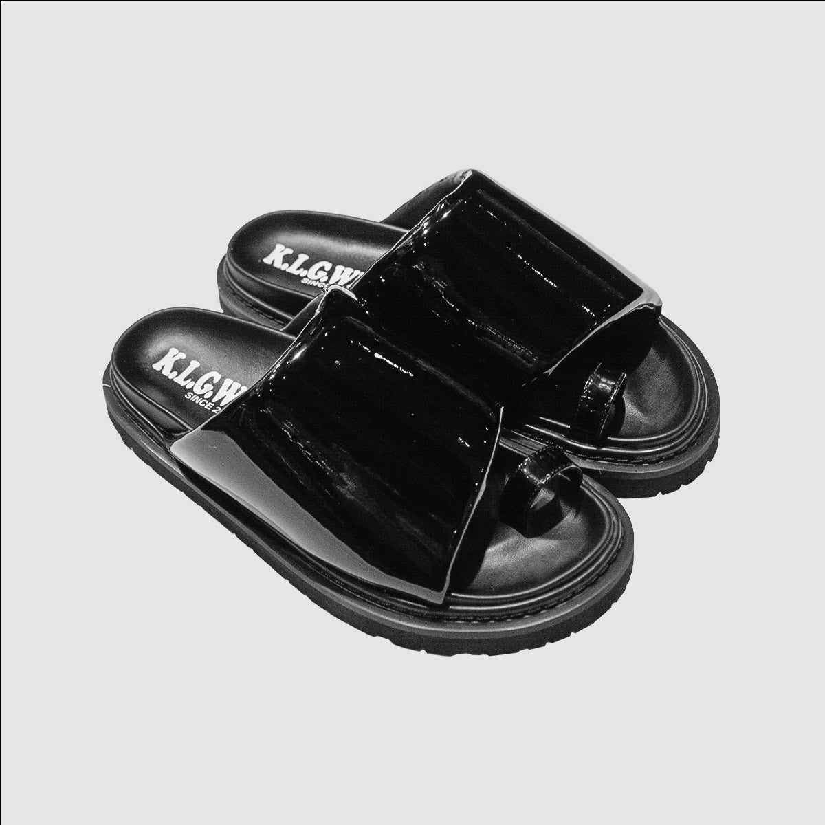 MUZE TURQUOISE LABEL × K.L.G WHITE - MUZE SANDALS SMOOTH(ENAMEL BLACK) ミューズ キッズラブゲイトホワイト サンダル エナメルブラック
