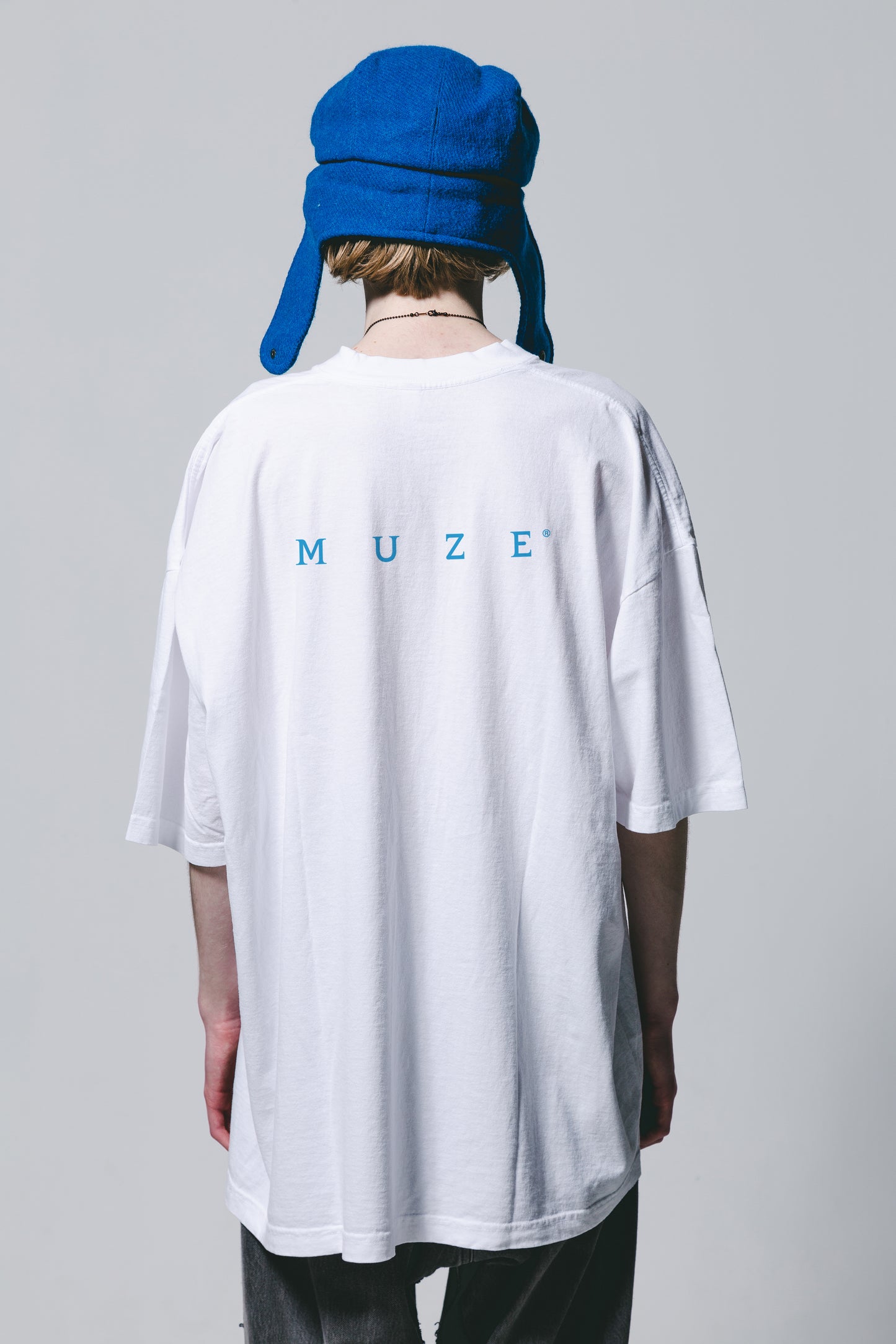 MUZE BLACK LABEL -【25SS MUZE® LOGO T-SHIRT(WHITE×TURQUOISE)】ミューズ ロゴ Tシャツ ホワイト ターコイズ