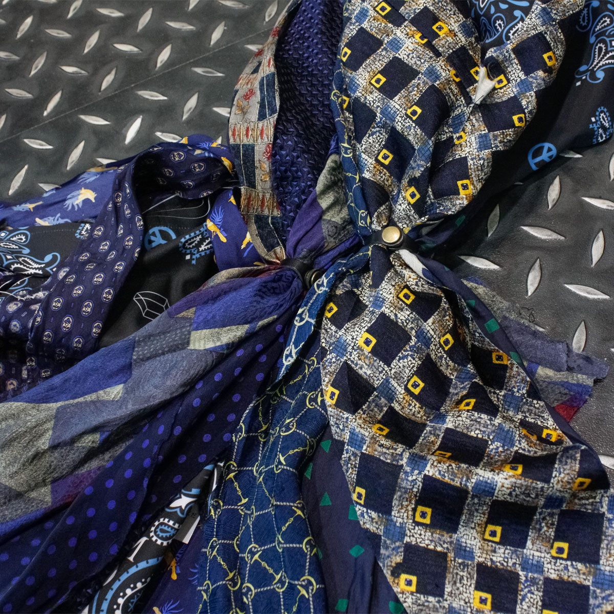 MUZE CLASSICO - ×ink BANDANA SCARF ミューズ 2023年秋冬 インク バンダナ スカーフ