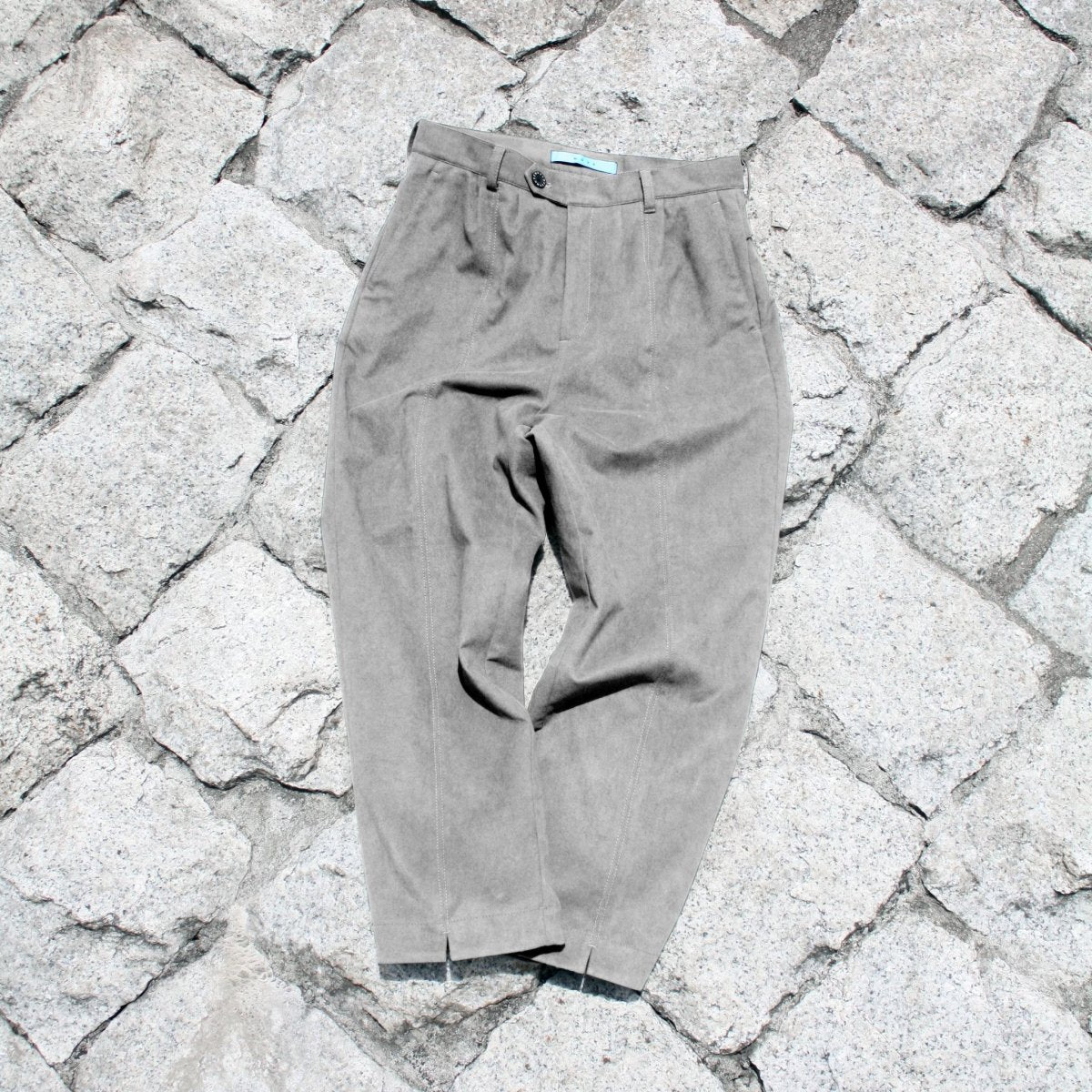 MUZE TURQUOISE LABEL - CENTER SEAM SUEDE SLACKS (LIGHT GRAY) ミューズ コレクション センターシームスウェード スラックス