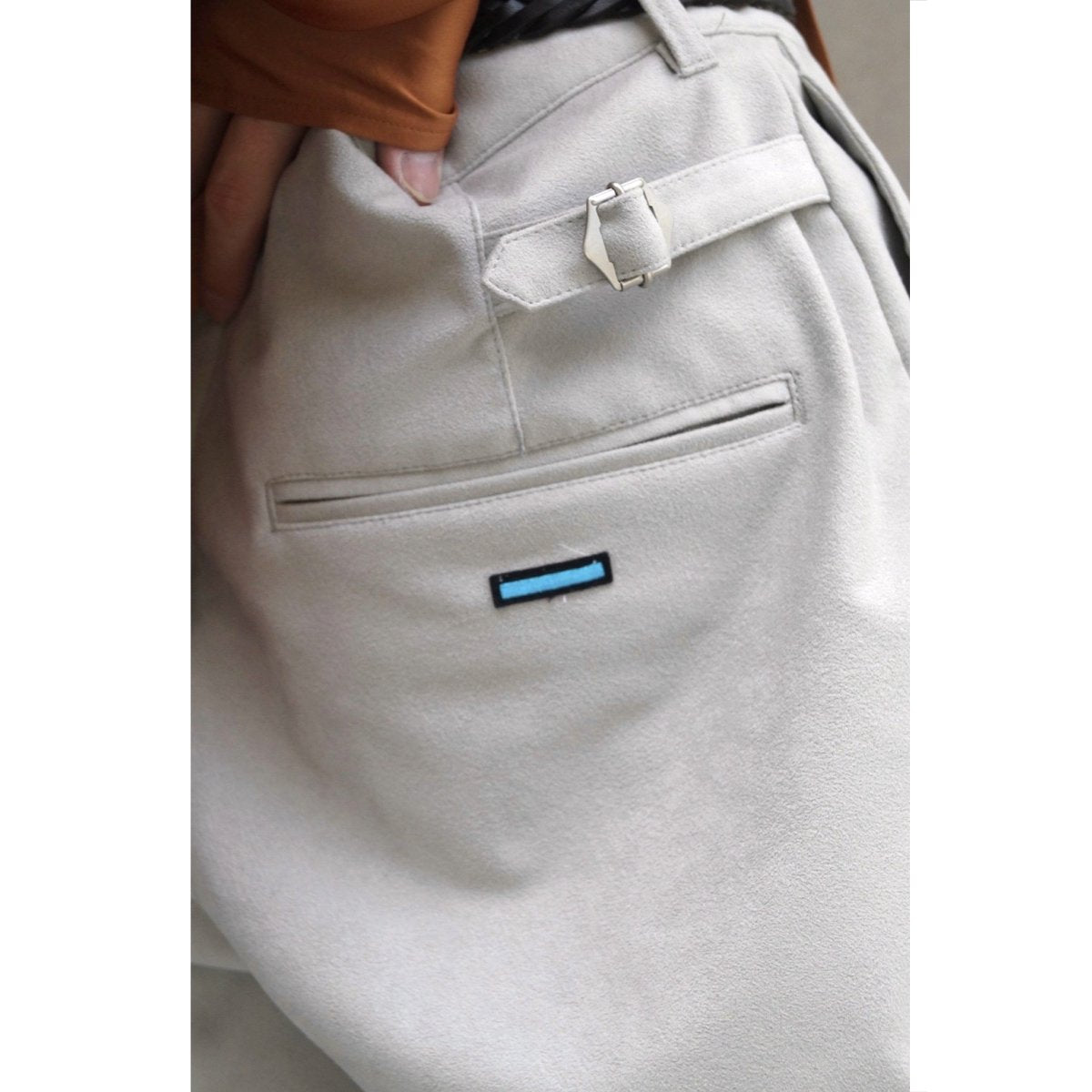 MUZE TURQUOISE LABEL - CENTER SEAM SUEDE SLACKS (LIGHT GRAY) ミューズ コレクション センターシームスウェード スラックス
