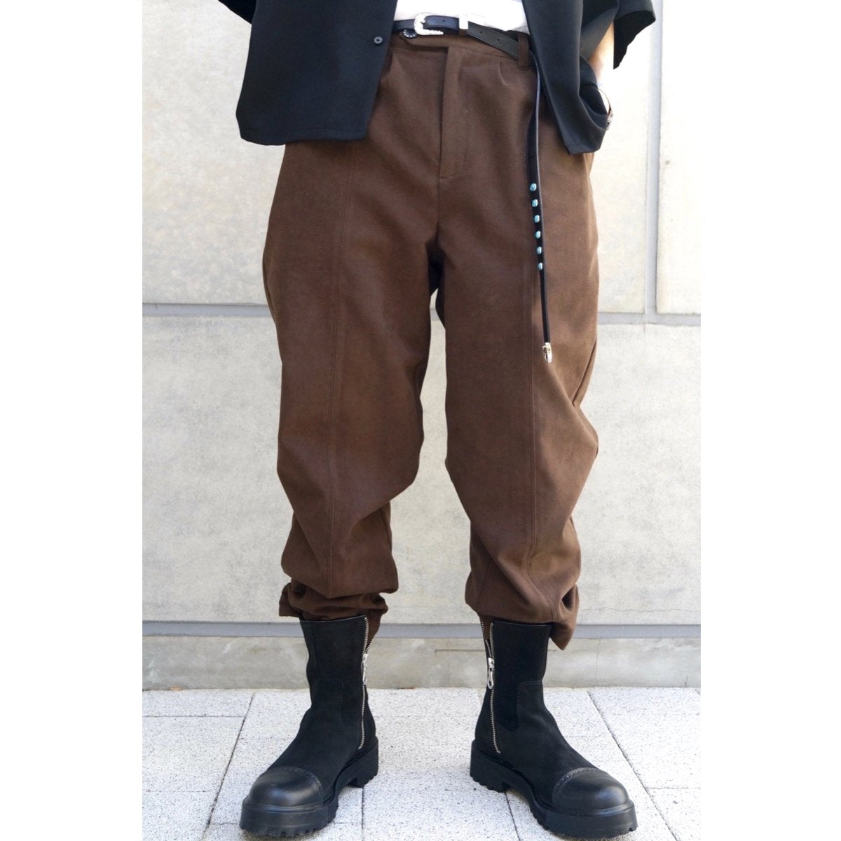 MUZE TURQUOISE LABEL - CENTER SEAM SUEDE SLACKS (DARK BROWN)