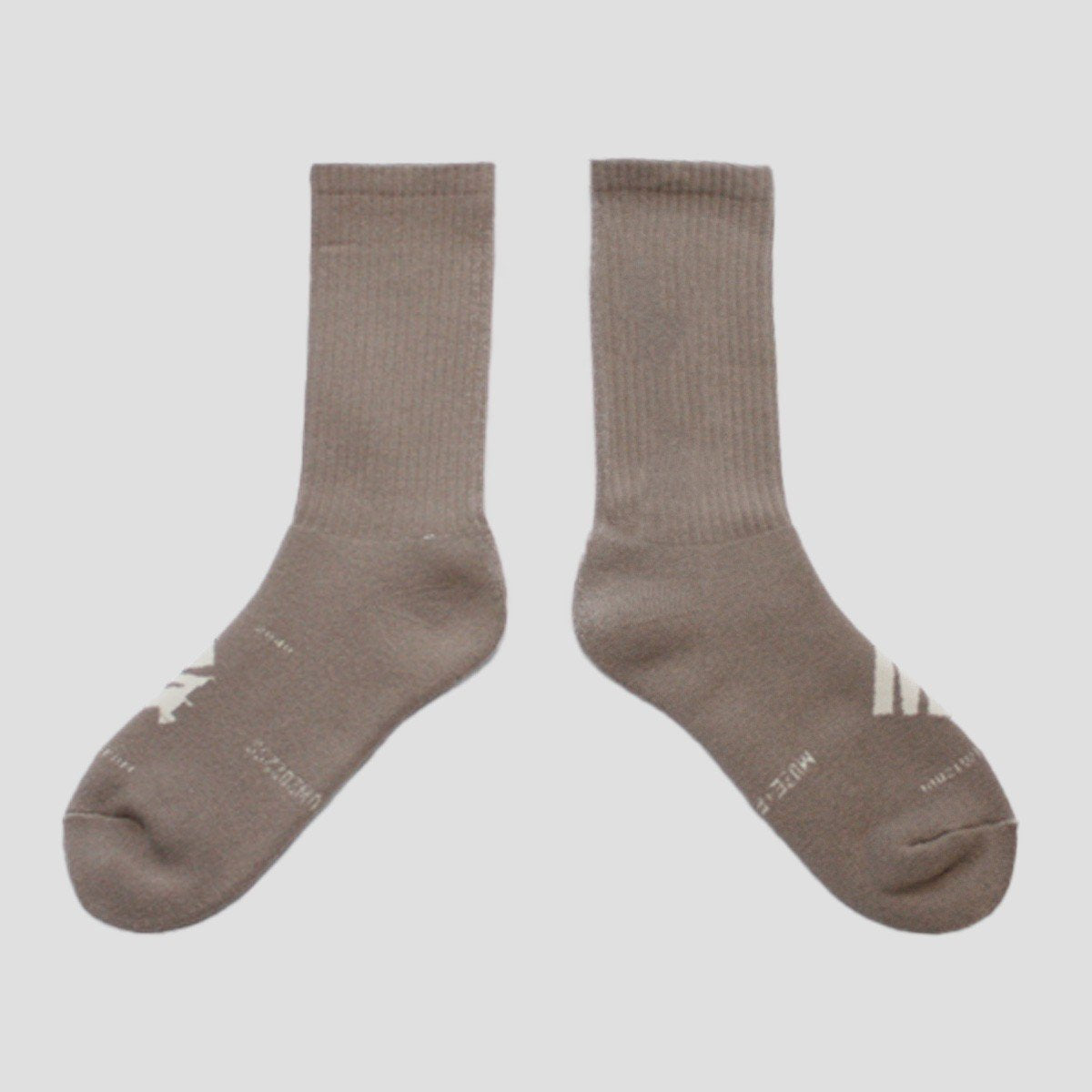 MUZE TURQUOISE LABEL - ×FUN EMBLEM SOCKS (BEIGE) ミューズ ターコイズ レーベル ソックス