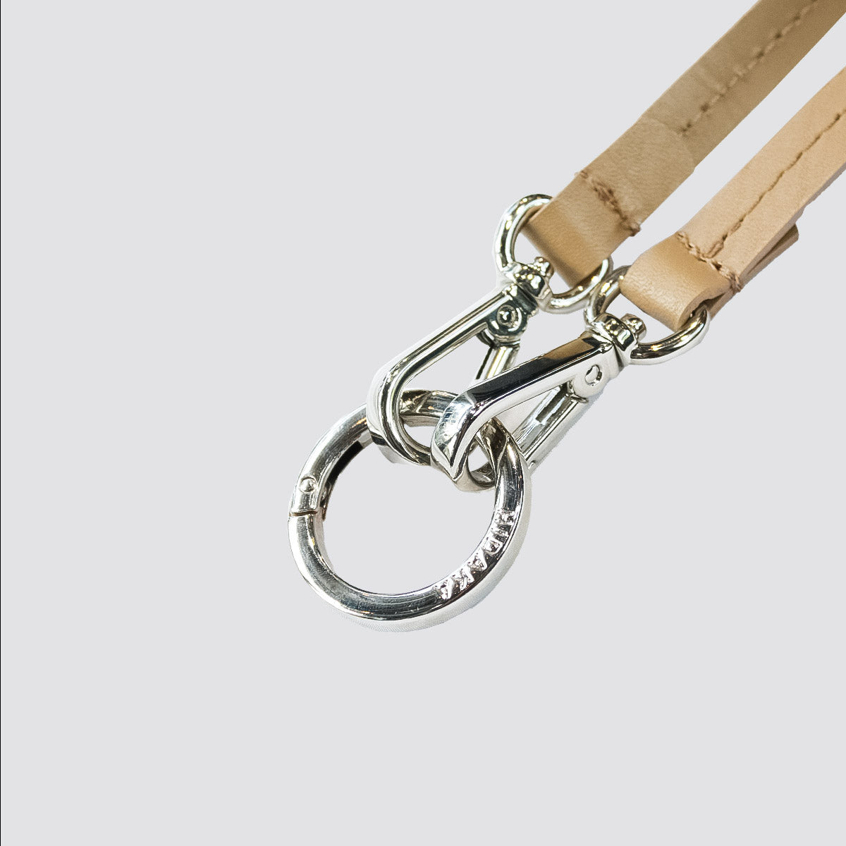 HIDAKA - LEATHER SHOULDER STRAP - NARROW (BEIGE) ヒダカ レザーショルダーストラップ ナロウ ベージュ