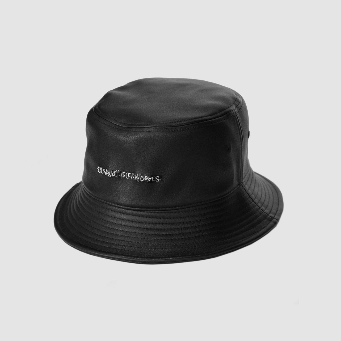 MUZE ミューズ【LOGO LEATHER BUCKET HAT】ロゴ レザー バケットハット(BLACK×WHITE)