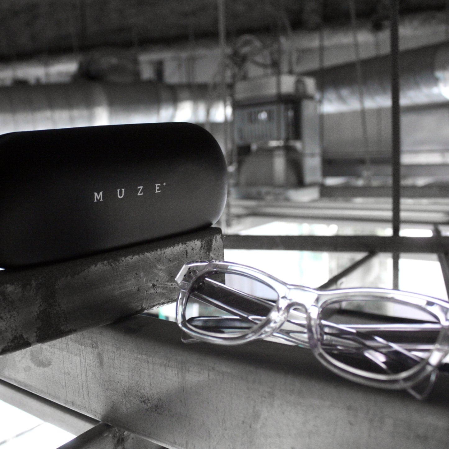 MUZE TURQUOISE LABEL ミューズ ターコイズ レーベル 【Cat Eye Sunglasses produced by INARI】キャットアイ サングラス プロデュースド バイ イナリ(クリア×ブラック)