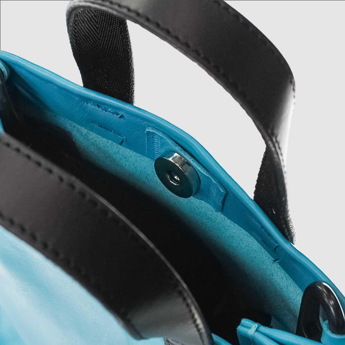 MUZE TURQUOISE LABEL - LEATHER SHOULDER BAG  "Teddy"  (TURQUOISE) ミューズ レザー ショルダーバッグ "テディ” ターコイズ
