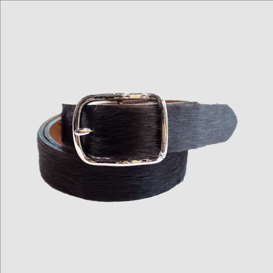 HIDAKA - COWFUR BELT (BLACK)  ヒダカ カウレザーベルト ブラック