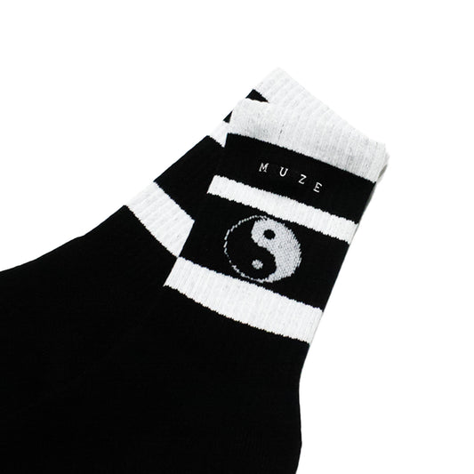 MUZE -【MUZE LOGO YIN-YANG SOX(BLACK × WHITE)】ミューズ ロゴ インヤン ソックス ブラック ホワイト