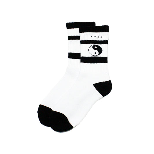 MUZE -【MUZE LOGO YIN-YANG SOX(WHITE × BLACK)】ミューズ ロゴ インヤン ソックス ブラック ホワイト