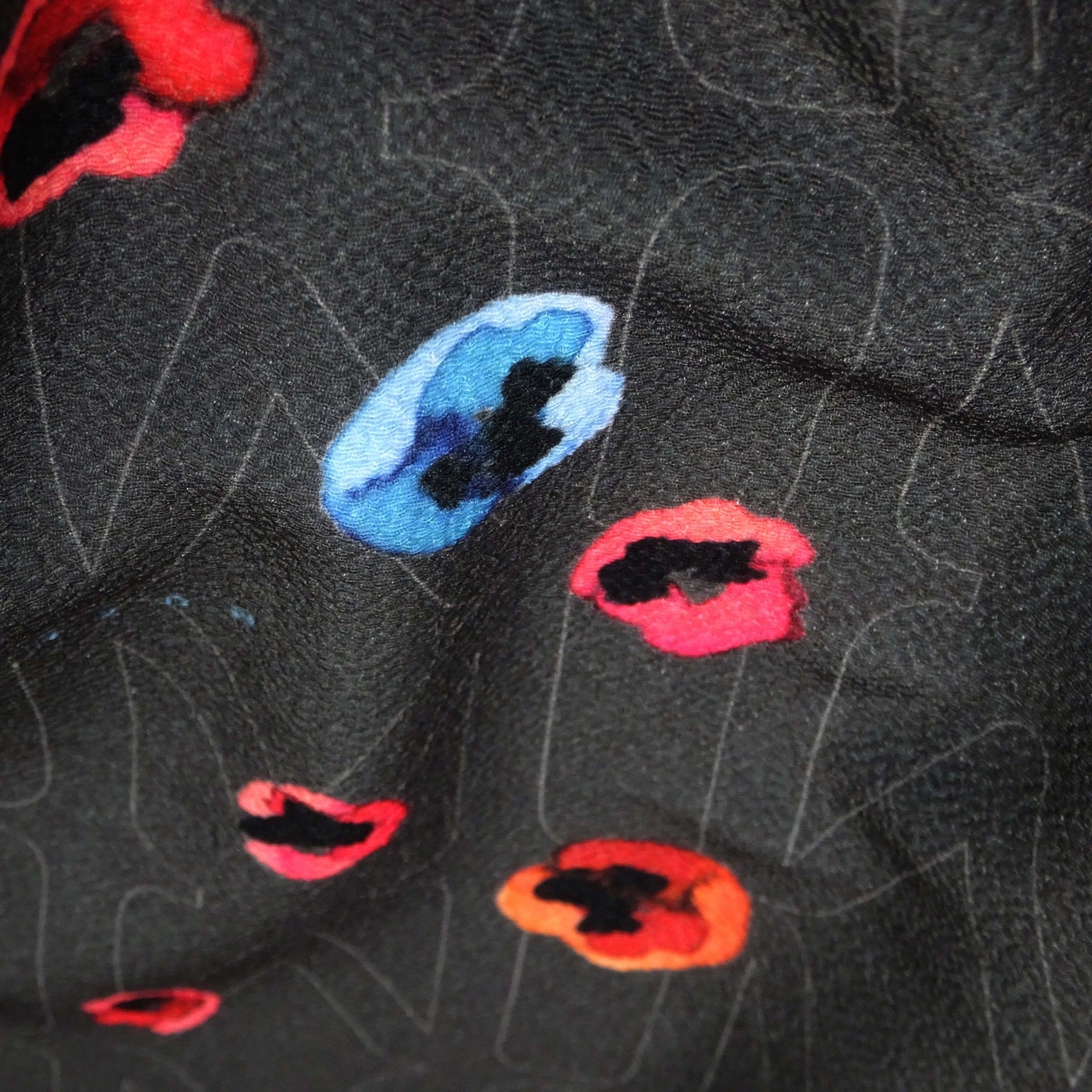 MUZE TURQUOISE LABEL -FLOWER HANDWRITING LOGO OPEN COLLAR