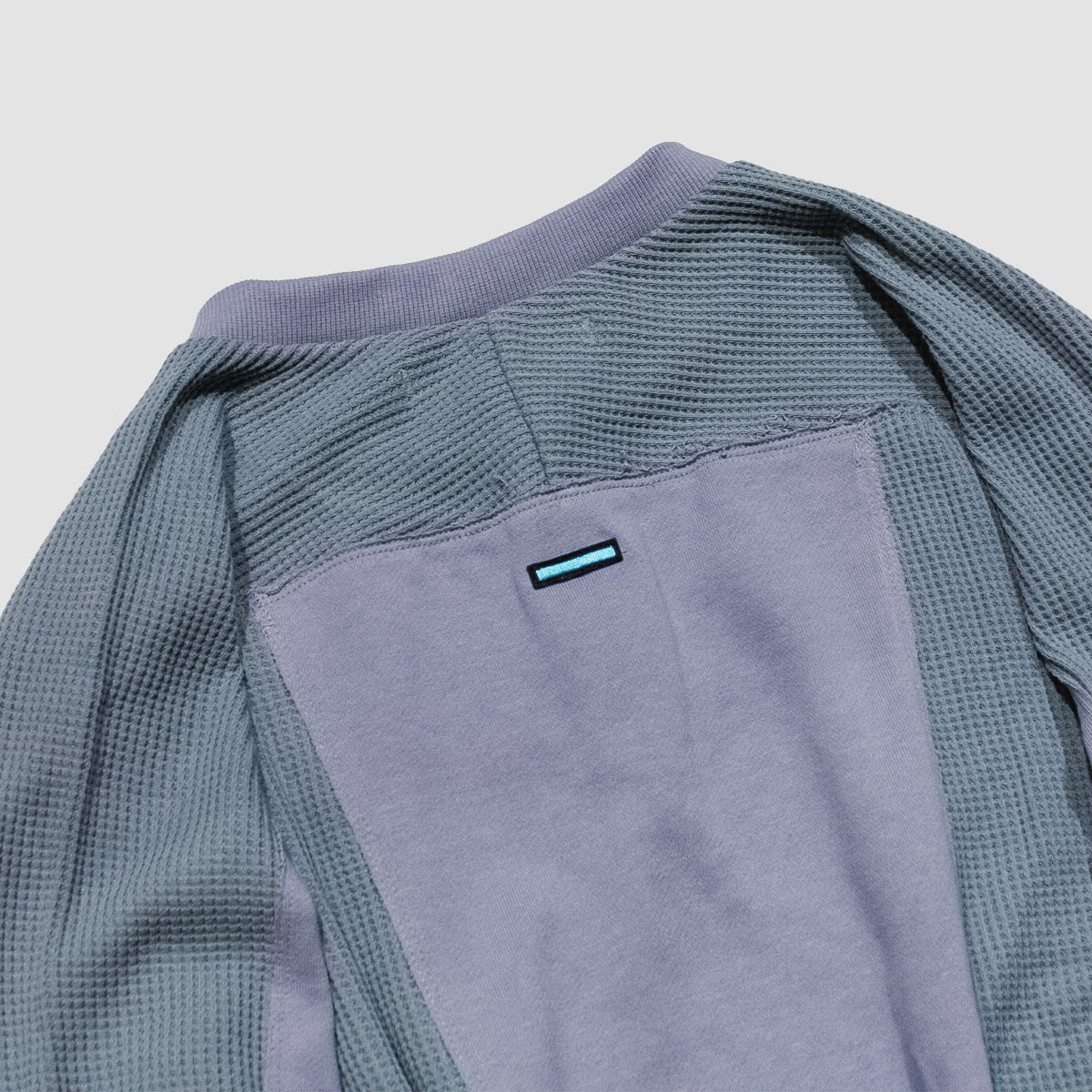 MUZE TURQUOISE LABEL - 【STRIPE HENLEY NECK WAFFLE SWEAT】(L.BLUE