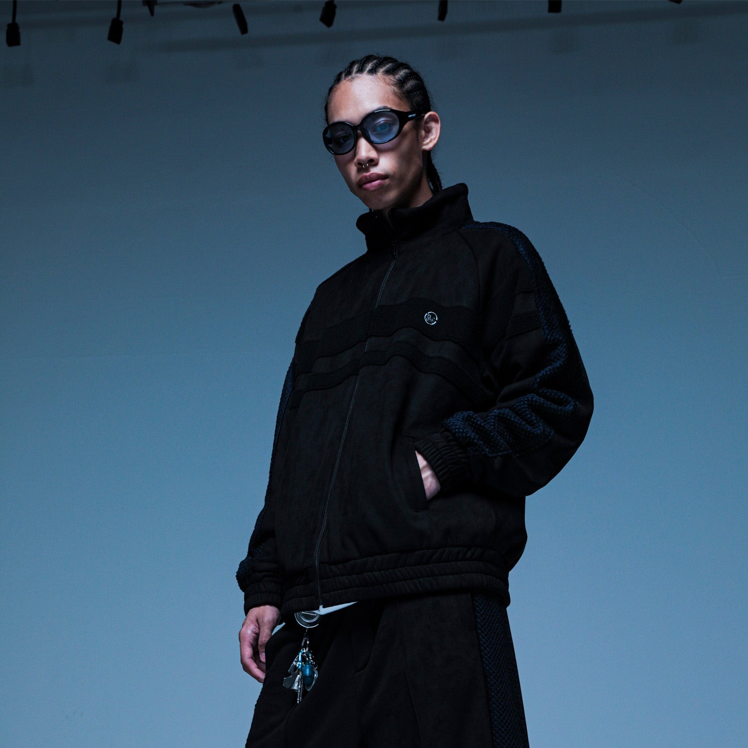 MUZE TURQUOISE LABEL - SWITCHING TRACK BLOUSON(BLACK)ミューズ 2023