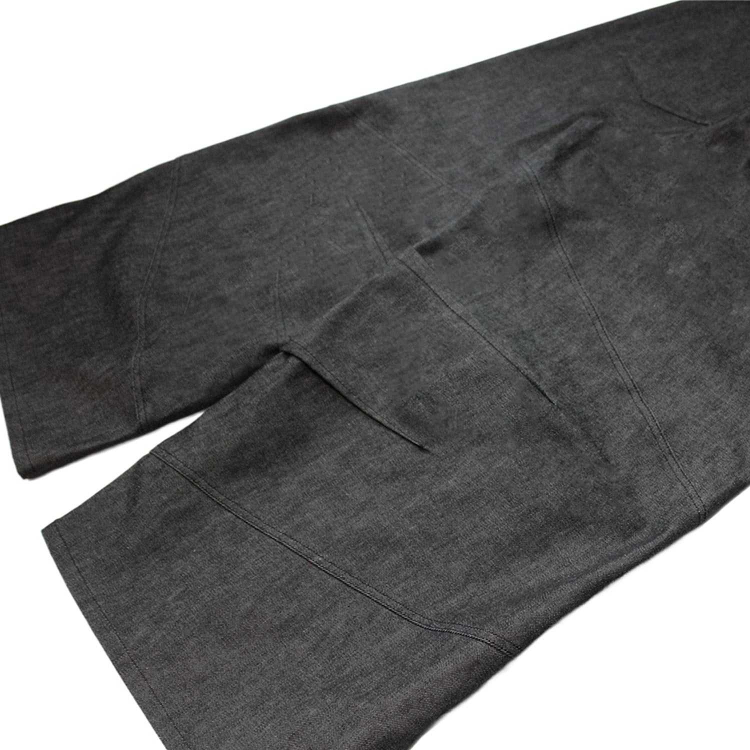 【極美品】タグ付き 裾周り220cm ポーラリシュマン ビーバー デザイン◎ MUZE®︎ TURQUOISE LABEL -【RIGID DENIM COVERD KNEE PANEL TROUSERS