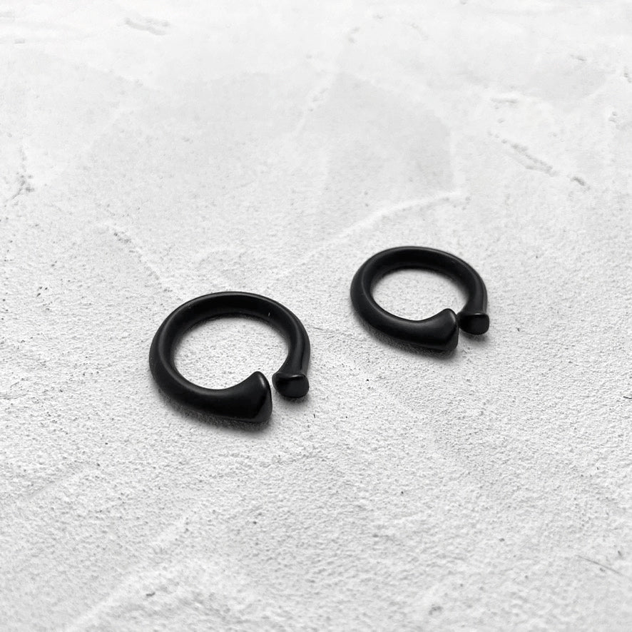 GARA - STAINLESS BONE RING & CHOKER(DIRT BLACK) ガラ ボーン リング チョーカー サージカルステンレス ブラック