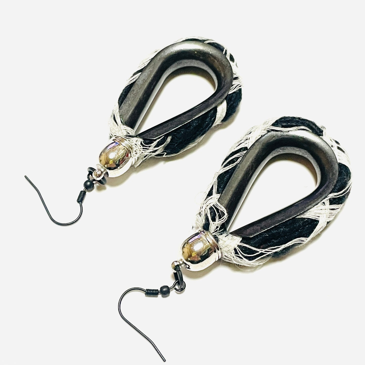 受注 / GARA -【EARLOBE PIERCE / EARRINGS(BLACK)】