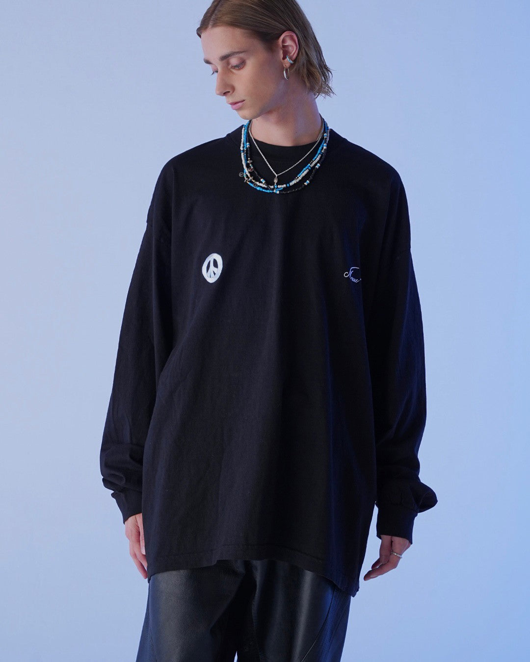 MUZE BLACK LABEL - MUZE PEACE EMBROIDERY LONG T-SHIRT(BLACK)ミューズ 2023年秋冬 ピース 刺繍  ロングTシャツ ブラック