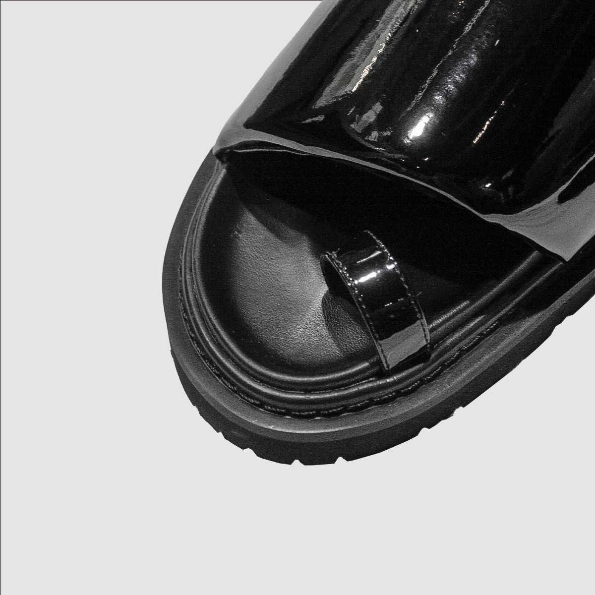 MUZE TURQUOISE LABEL × K.L.G WHITE - MUZE SANDALS SMOOTH(ENAMEL BLACK) ミューズ キッズラブゲイトホワイト サンダル エナメルブラック