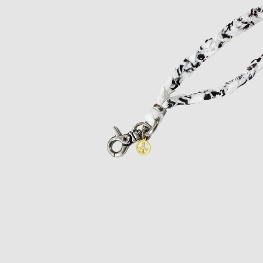 MUZE TURQUOISE LABEL - ×SunKu PEACE BANDANA MULTI STRAP(WHITE)ミューズ サンク バンダナ マルチ ストラップ ピース ホワイト