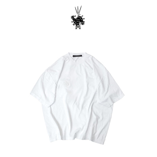 MUZE BLACK LABEL - MUZE × OLI WARP EMBROIDERY GARMENT DYE T-SHIRT (WHITE)ミューズ オリ 2023年春夏  刺繍TEE ホワイト