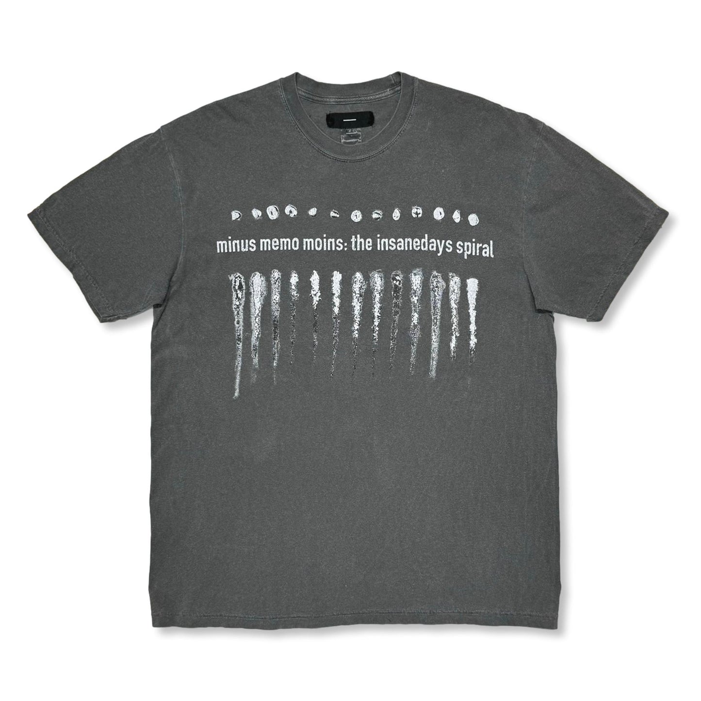 MINUS -【BOOTLEG TEE(MONOCHROMESHINE)(10 YEARS BLACK)】マイナス グラフィック Tシャツ モノクロ ヴィンテージ ブラック