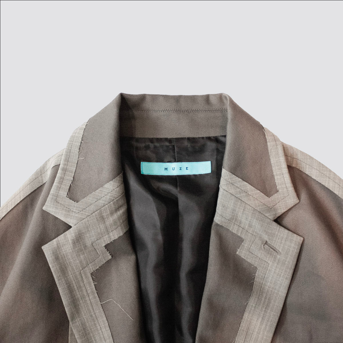 MUZE TURQUOISE LABEL - INSIDE OUT TAILORED JACKET(CHARCOAL) ミューズ 2023年春夏 インサイドアウト テーラード ジャケット チャコール