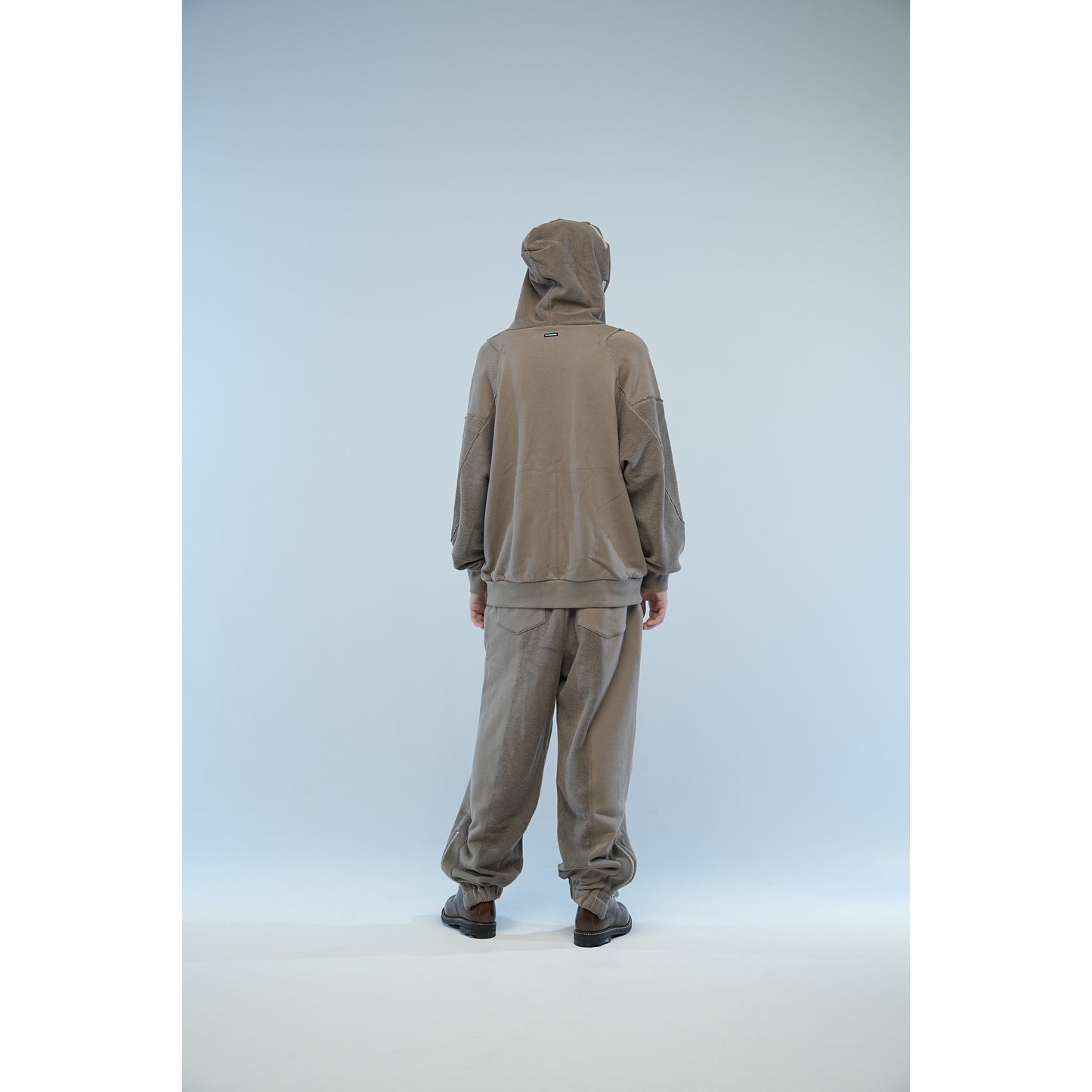 MUZE TURQUOISE LABEL - CIRCUIT RELAXED FIT SWEAT TROUSERS(BROWN) ミューズ リラックス スウェット トラウザーズ