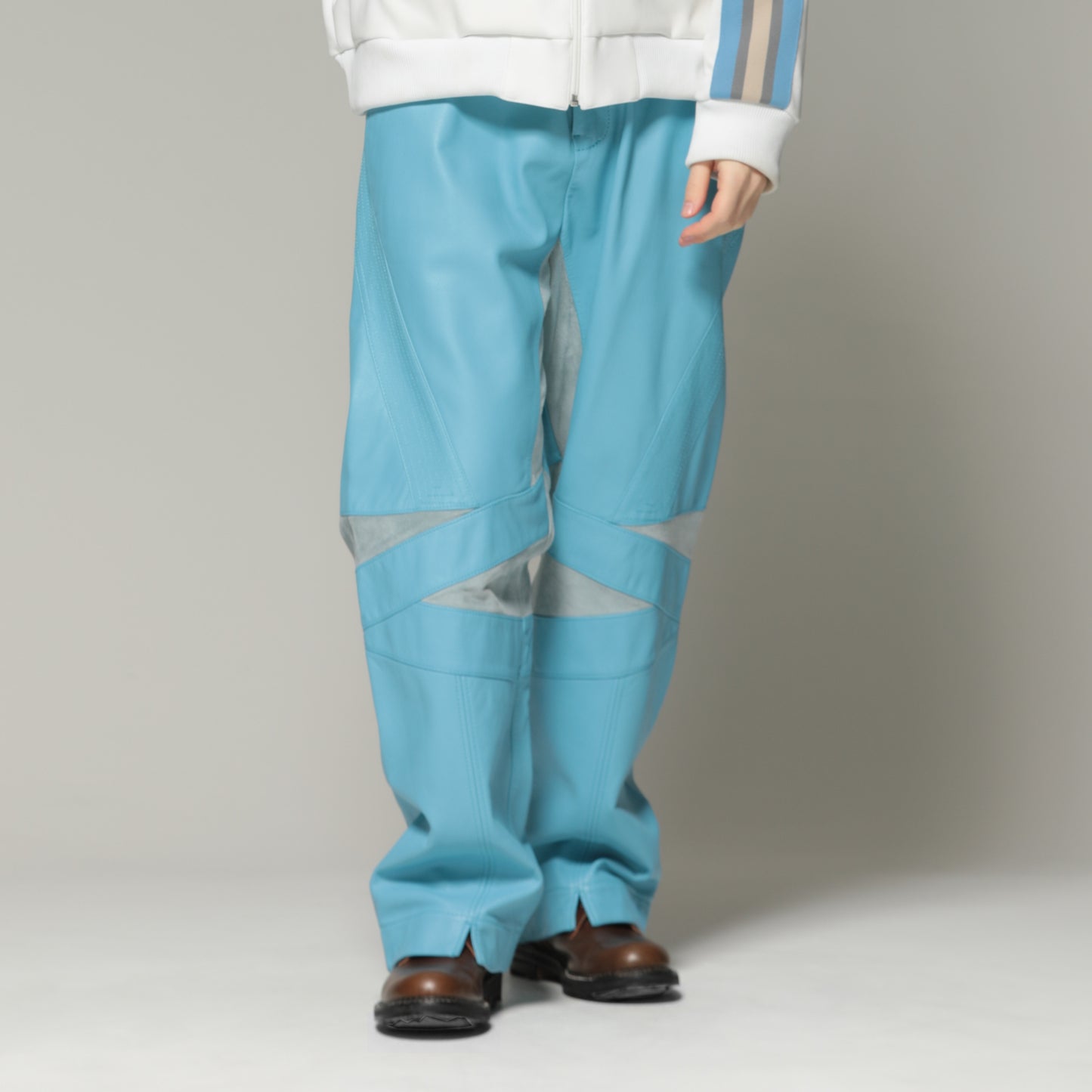 MUZE TURQUOISE LABEL - CIRCUIT WIDE LEATHER TROUSERS(TURQUOISE)  ミューズ 2022年秋冬コレクション レザー トラウザーズ ターコイズ