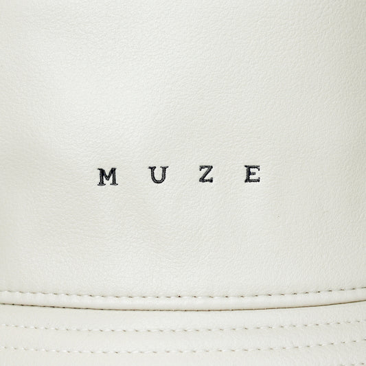 MUZE ミューズ【LOGO LEATHER BUCKET HAT】ロゴ レザー バケットハット（BEIGE×BLACK）