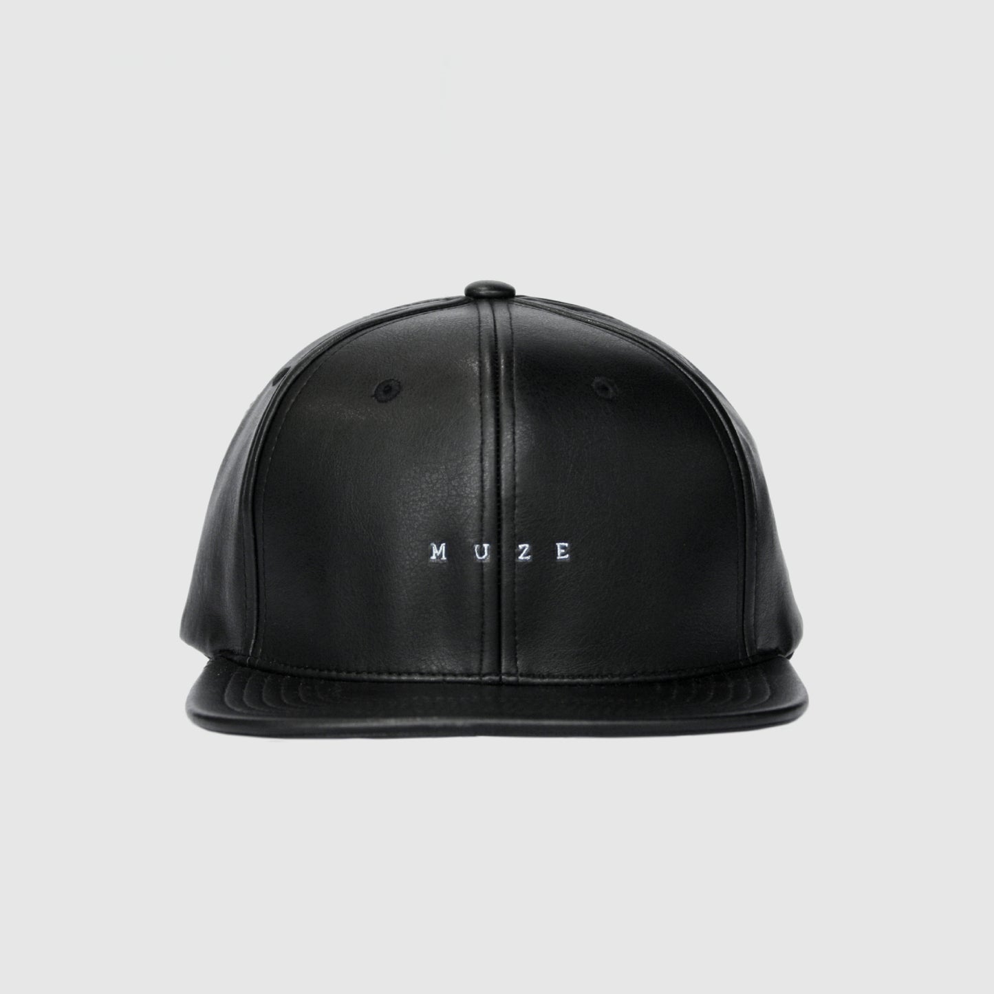 MUZE ミューズ 【LOGO LEATHER SNAPBACK CAP】ロゴ レザー スナップバック キャップ（BLACK×WHITE）