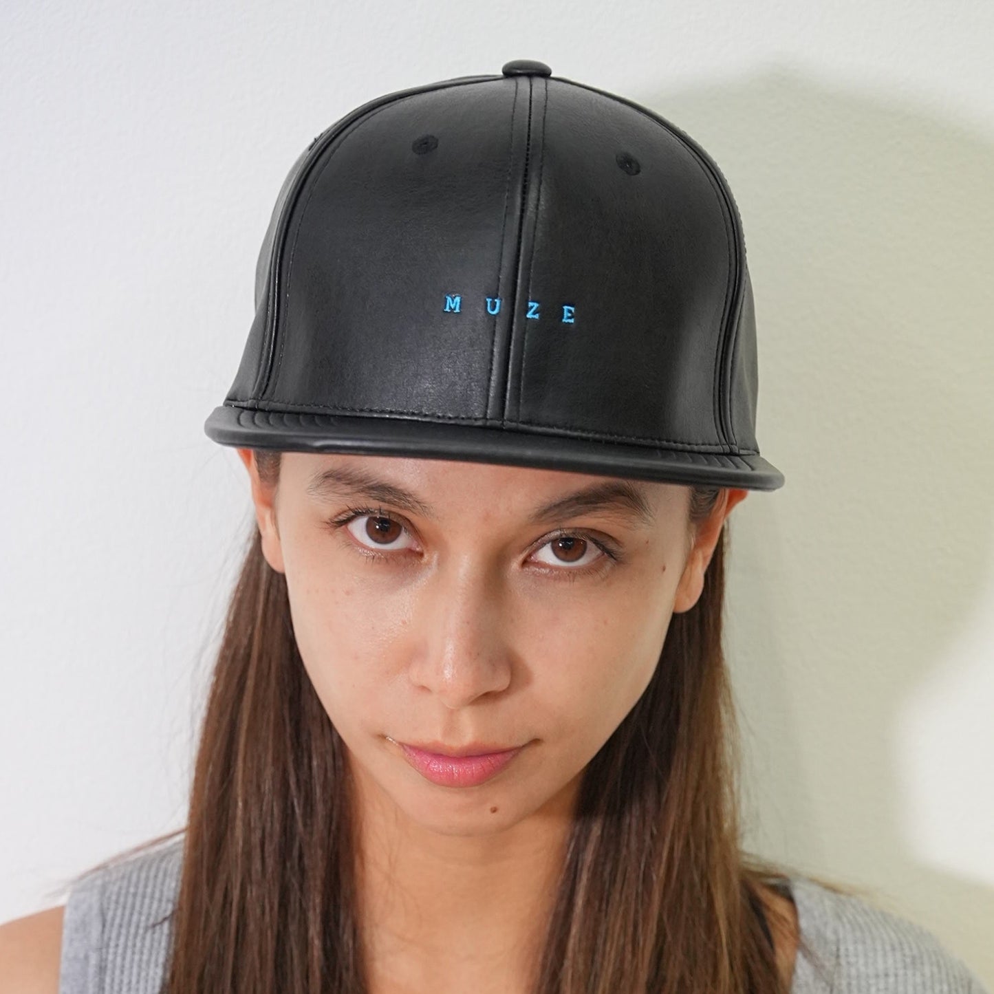 MUZE ミューズ 【LOGO LEATHER SNAPBACK CAP】ロゴ レザー スナップバック キャップ(BLACK×TURQUOISE)
