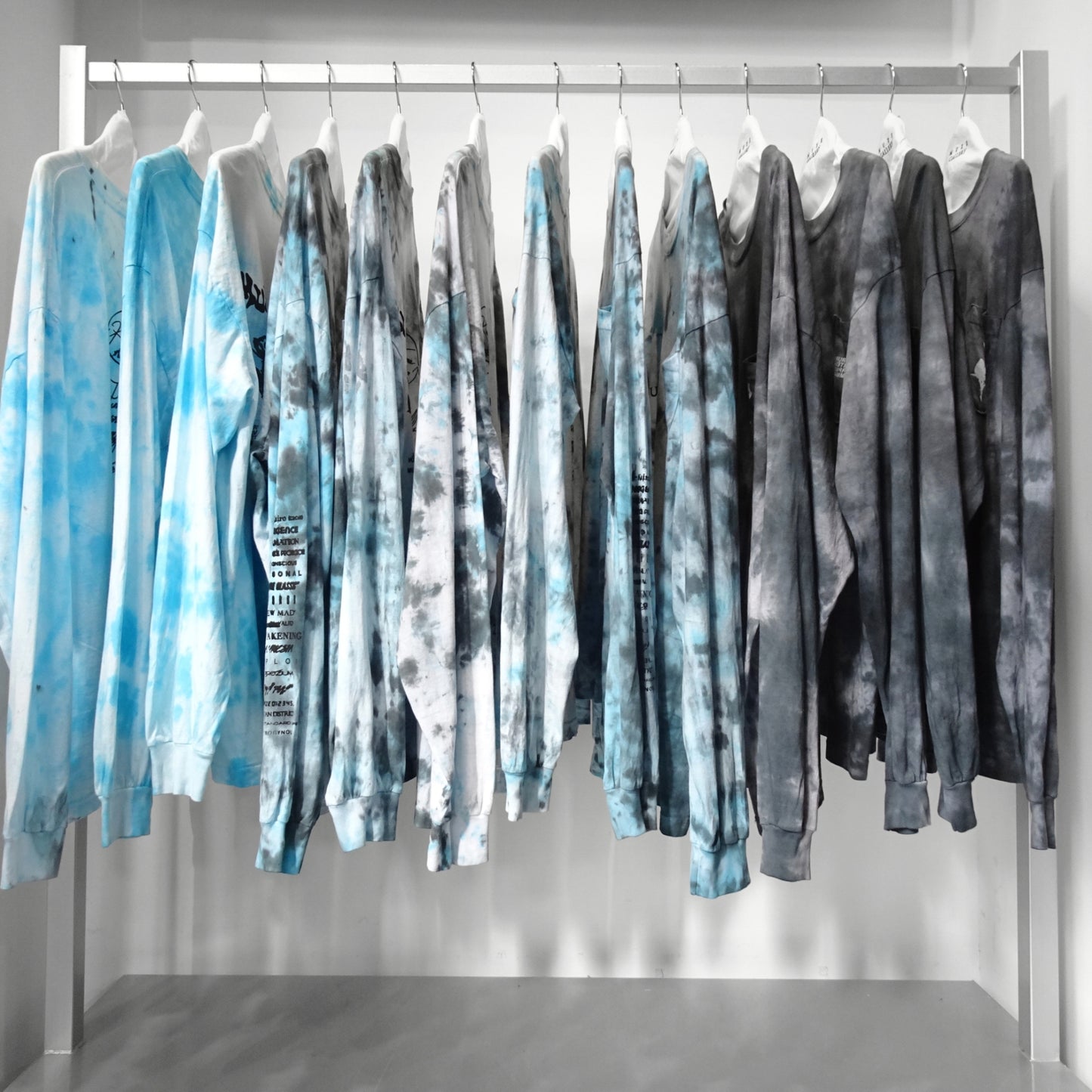 MUZE ミューズ 【TIE-DYE L/S TEE】タイダイ ロングスリーブ(ターコイズ×ブラック)