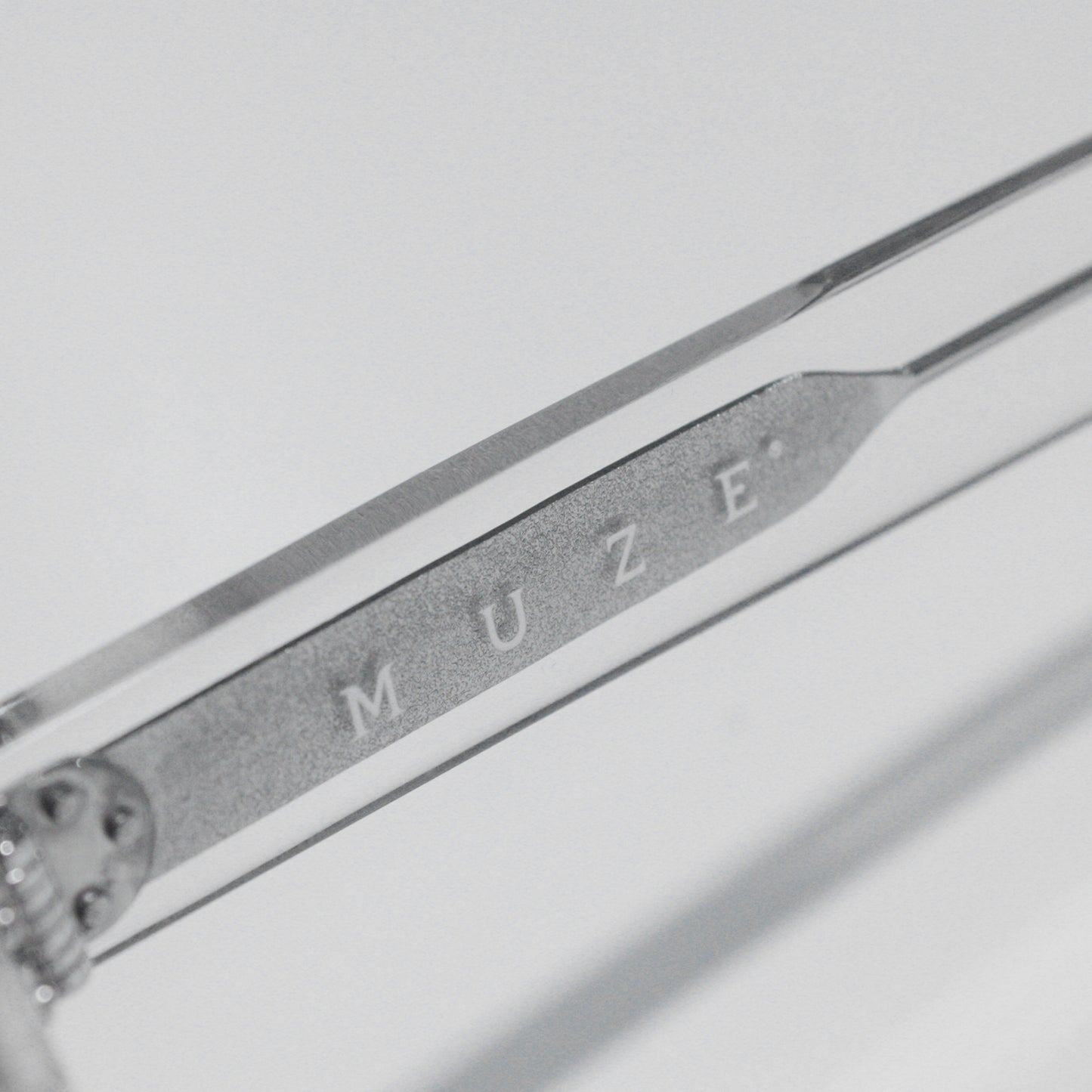MUZE TURQUOISE LABEL ミューズ ターコイズ レーベル 【Cat Eye Sunglasses produced by INARI】キャットアイ サングラス プロデュースド バイ イナリ（クリア×ブラック）