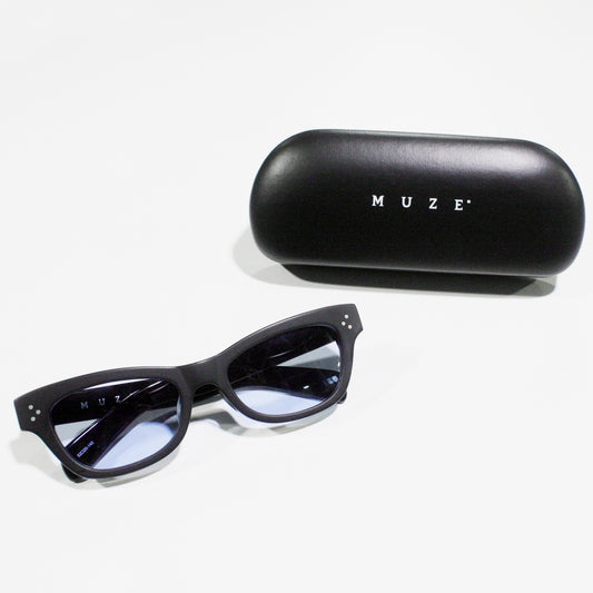 MUZE TURQUOISE LABEL ミューズ ターコイズ レーベル 【Cat Eye Sunglasses produced by INARI】キャットアイ サングラス プロデュースド バイ イナリ（ブラック×ブルー）