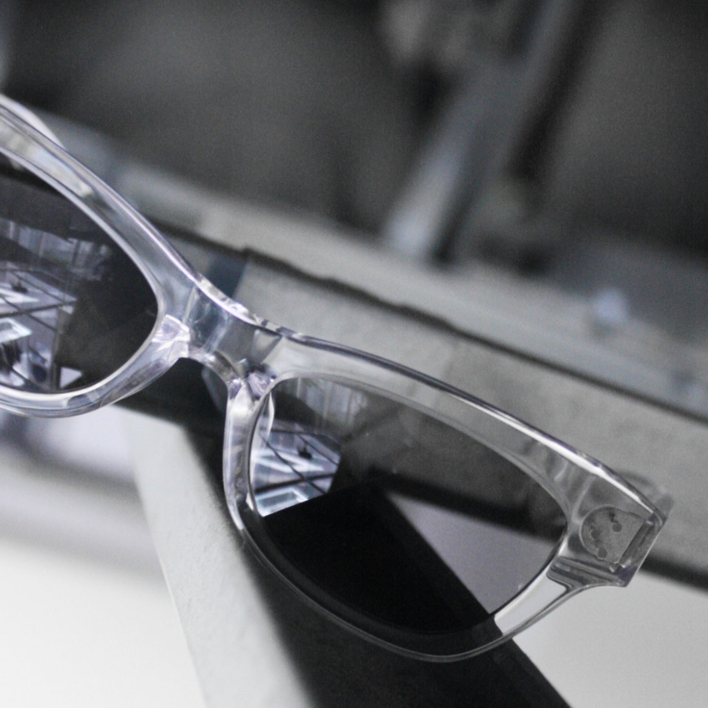 MUZE TURQUOISE LABEL ミューズ ターコイズ レーベル 【Cat Eye Sunglasses produced by INARI】キャットアイ サングラス プロデュースド バイ イナリ（クリア×ブラック）